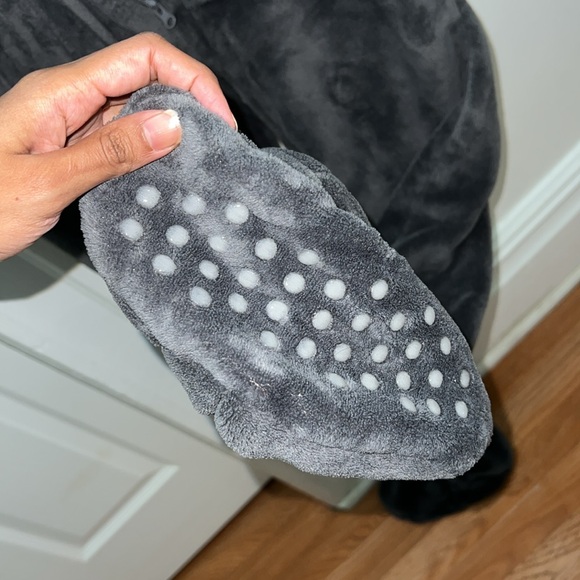 Fuzzy Soft Footed Zip Up Hooded Onesie NWOT - Picture 5 of 13